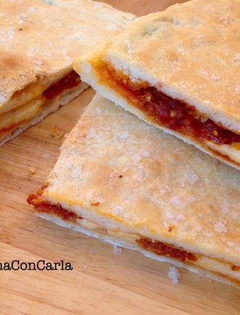 Focaccia con caciocavallo e 'nduja