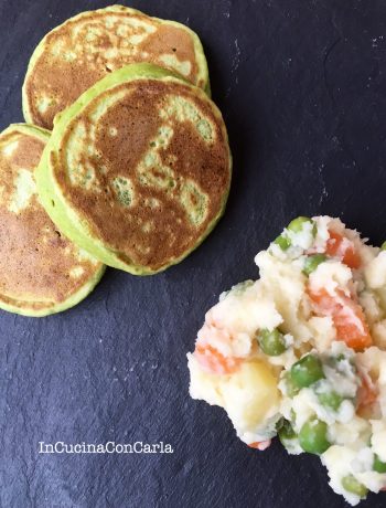 Insalata russa di sedano rapa con pancake ai piselli