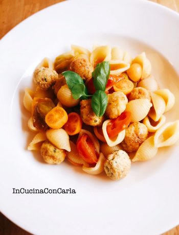 Gnocchi con pomodorini e polpettine di merluzzo