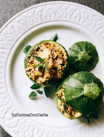 Zucchine ripiene con quinoa e bulgur