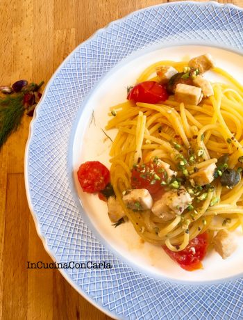 Spaghetti allo zafferano con pesce spada e pistacchi