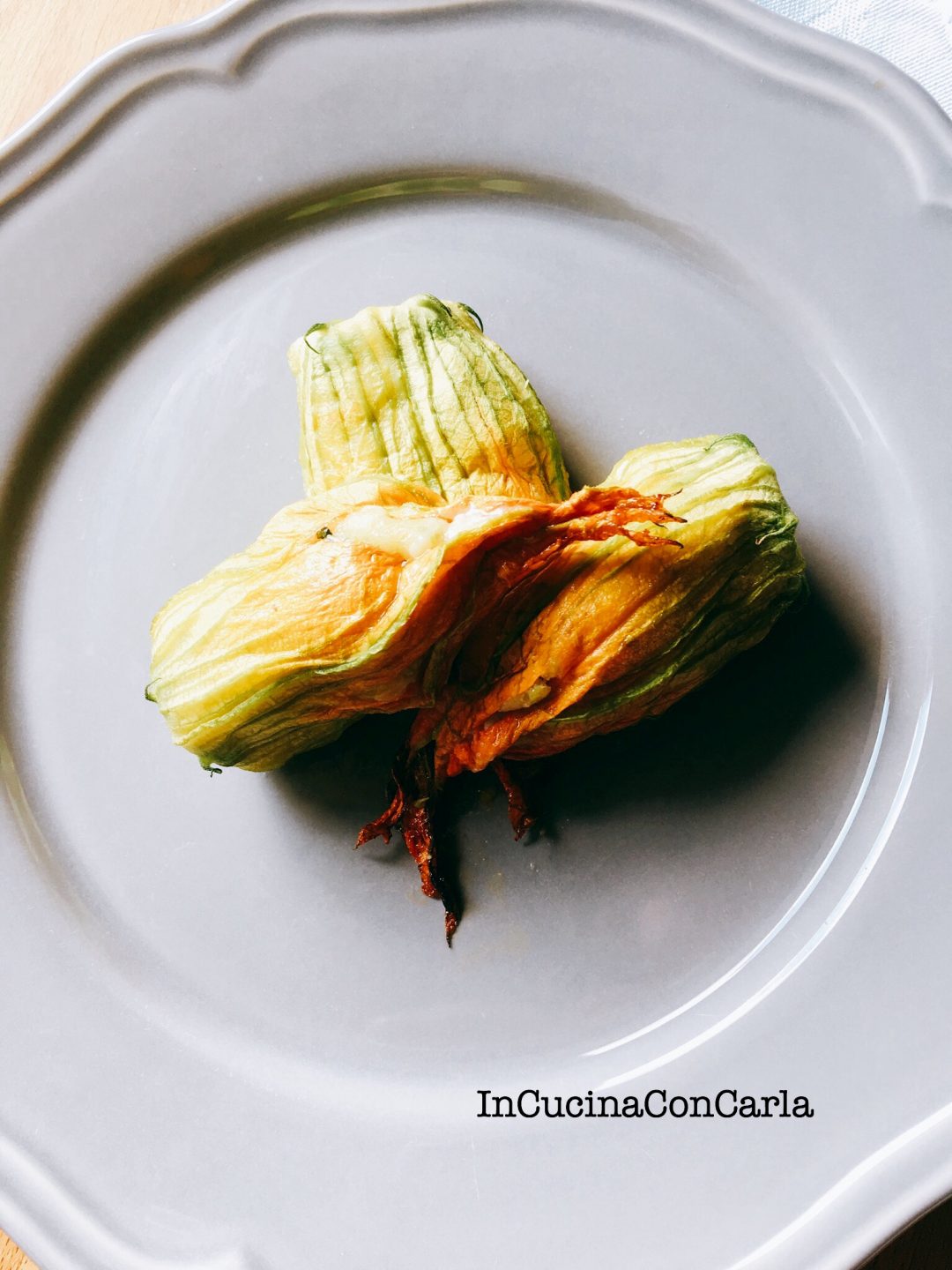 Fiori di zucca ripieni di verdure