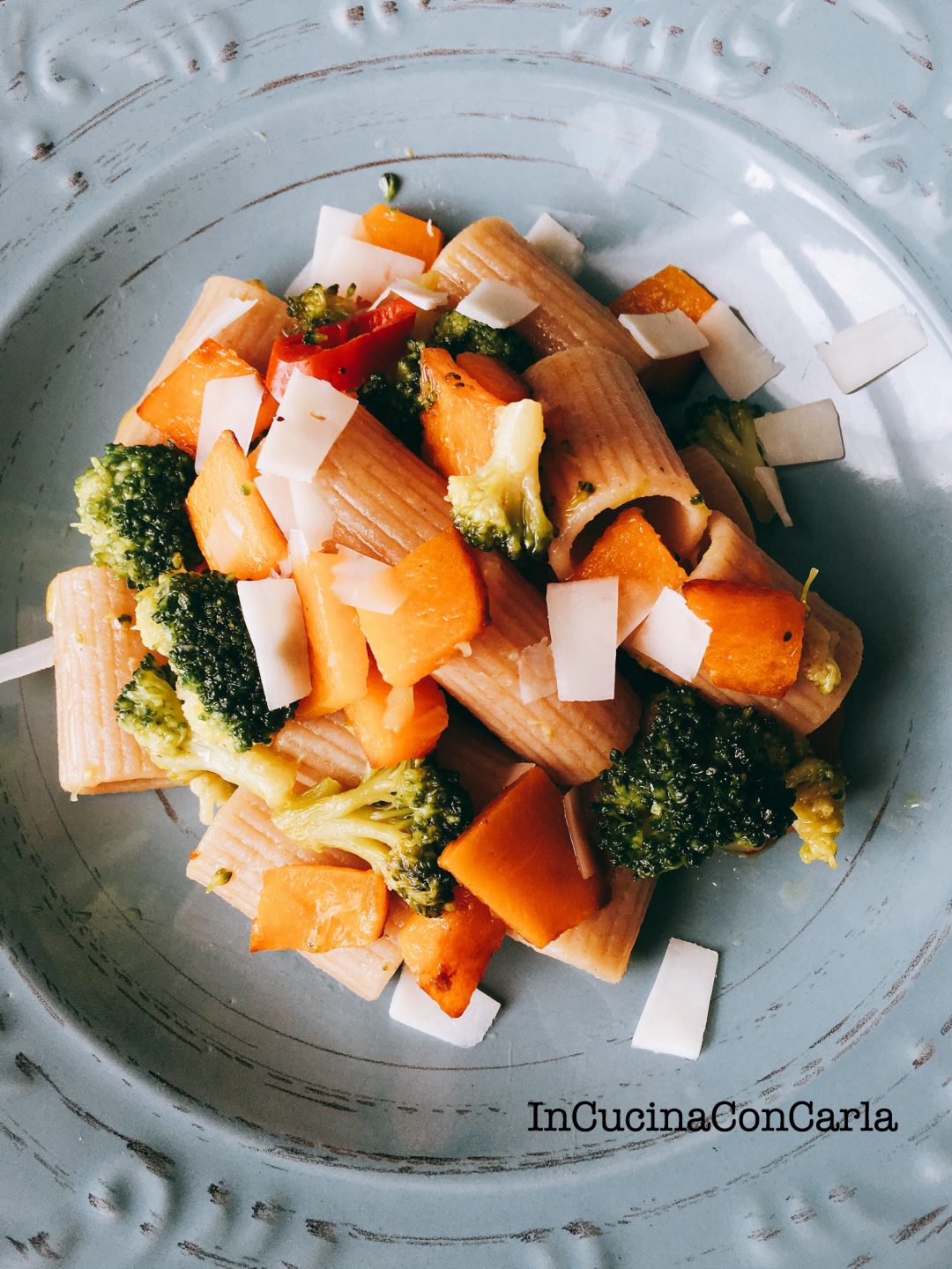 Mezze maniche integrali con zucca e broccoli