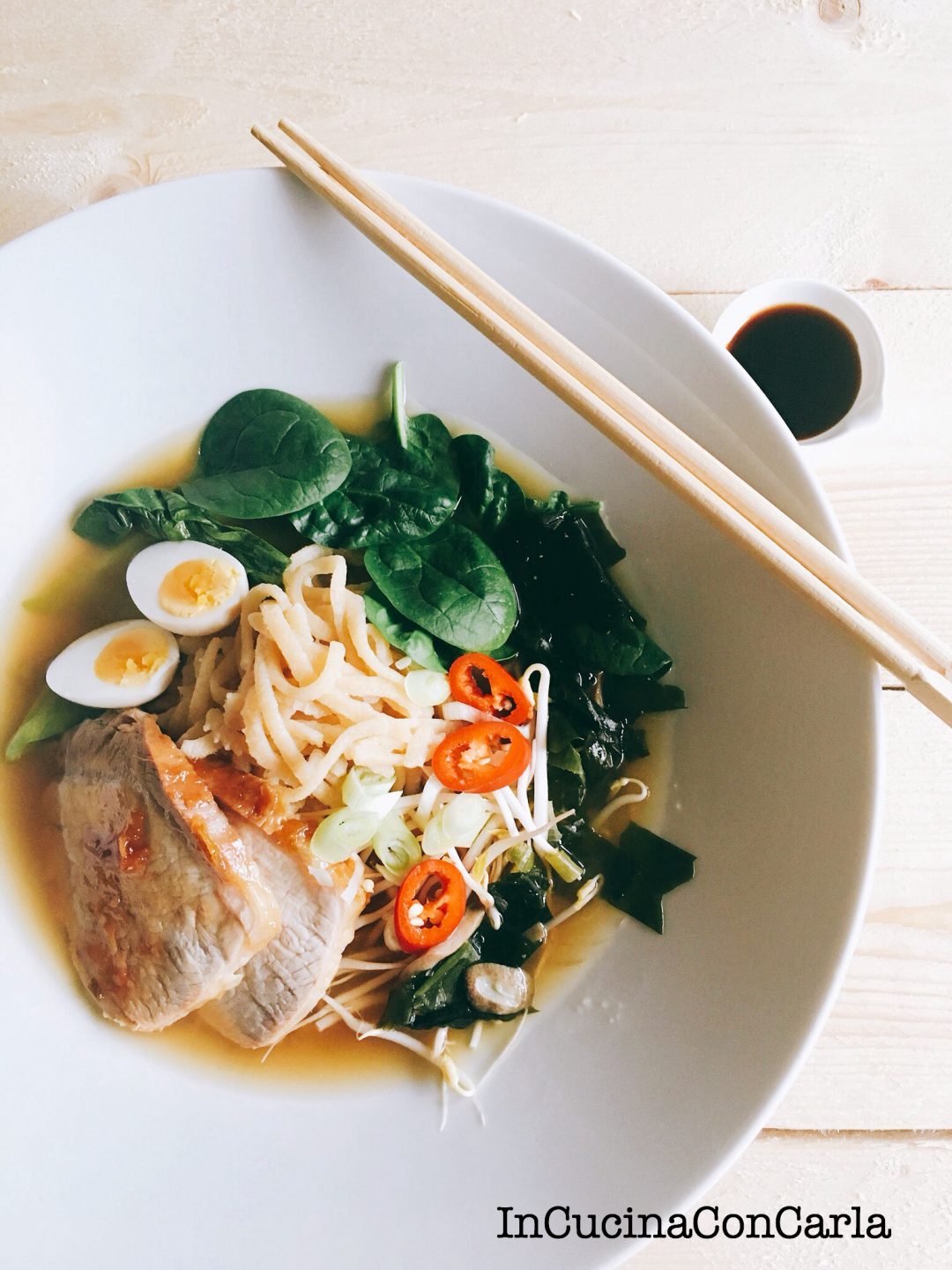 Ramen con lonza di maiale caramellata