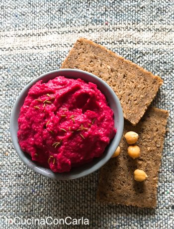 Hummus di barbabietola e ceci