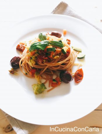 Spaghetti con ragù di verdure