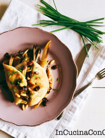 Pancakes con erba cipollina e indivia caramellata